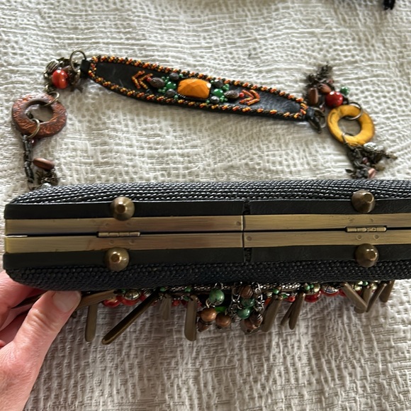 Mary Frances Beaded Serenghetti Purse - Picture 3 of 8